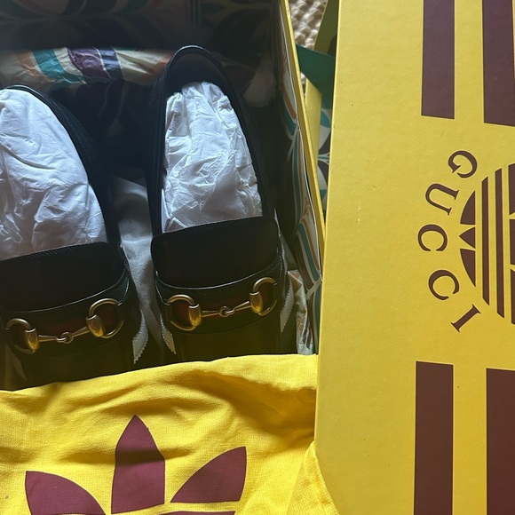 Gucci x Adidas Loafers. Never worn (sadly too big for me but they’re perfect!) - Picture 5 of 6